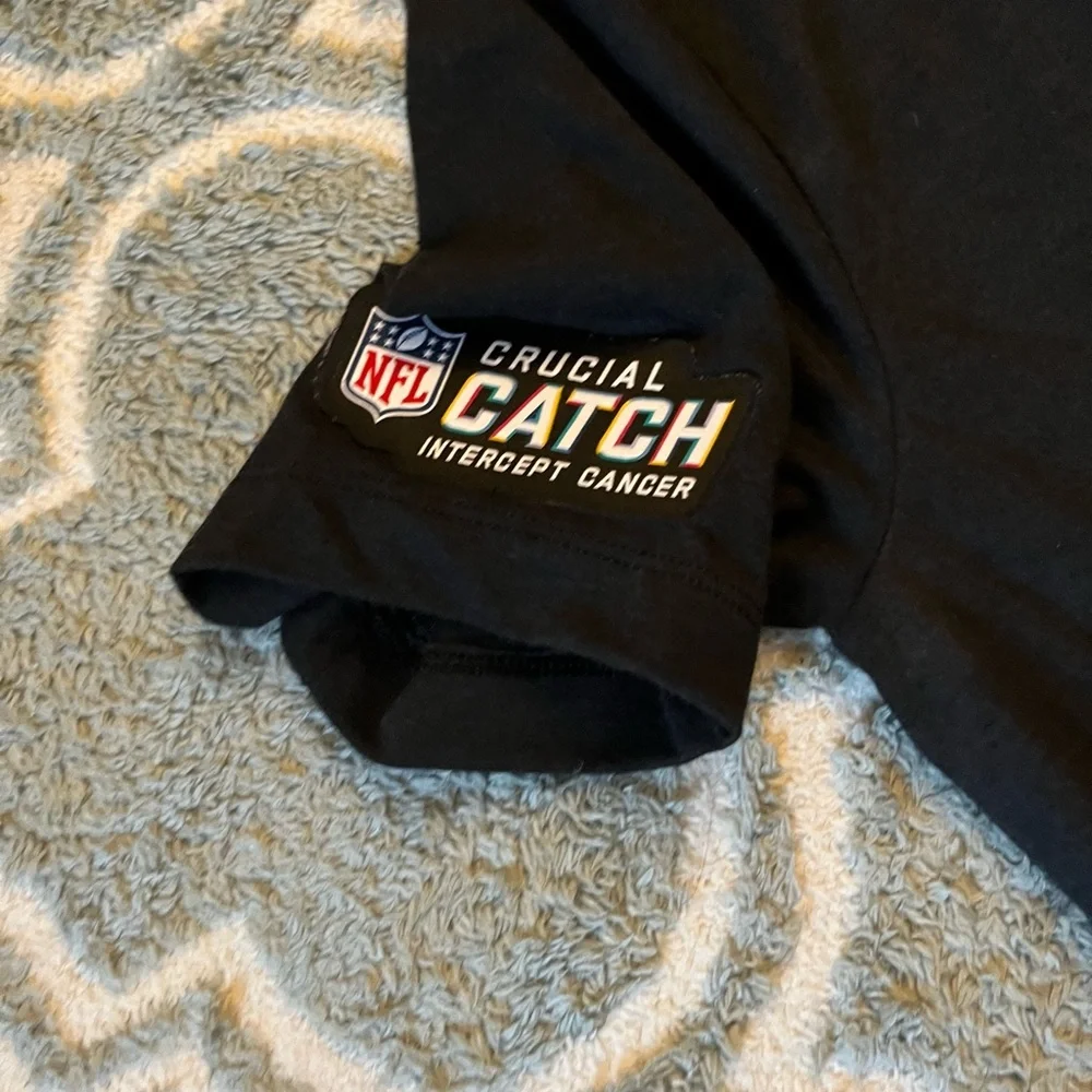 Nike NFL Bronco’s Cancer T Shirt - Picture 3 of 3
